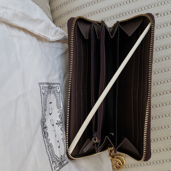 GUCCI GG SUPREME OPHIDIA ZIP AROUND WALLET - Picture 9 of 10